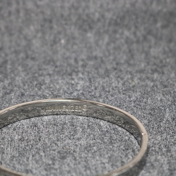 Manuel zed stainless steel clear crystal bracelet bangle - Picture 5 of 8